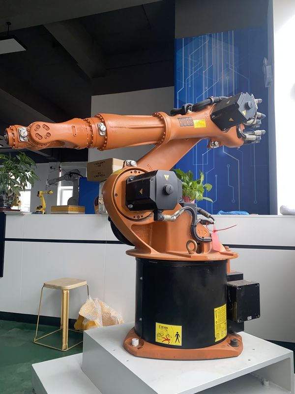 Kuka KR16-3 16kg payload 1611mm reach Programming Ceiling Mounting Welding Robot for Flexible and Arc Welding Assembly Coating Cutting Machine Loading Machine