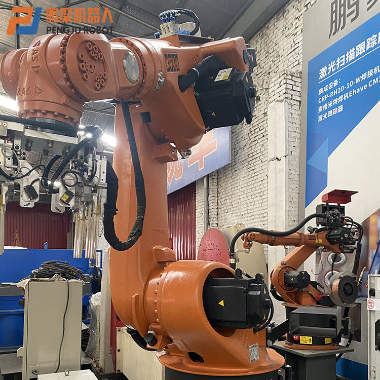 Kuka KR60 Automatic Six Axis Loading And Unloading Robot Arm Extension 2033mm Load 60kg