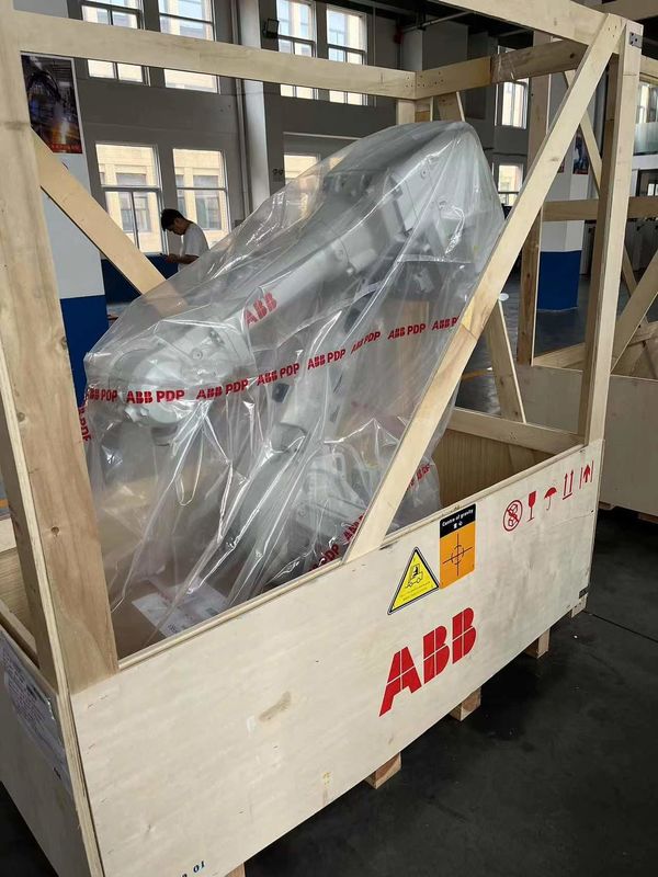 NEW ABB IRB 6700-300/2.70 , 300kg Load , Reach 2700mm, Arc Welding , Assembly , Loading And Unloading Of Parts, Education