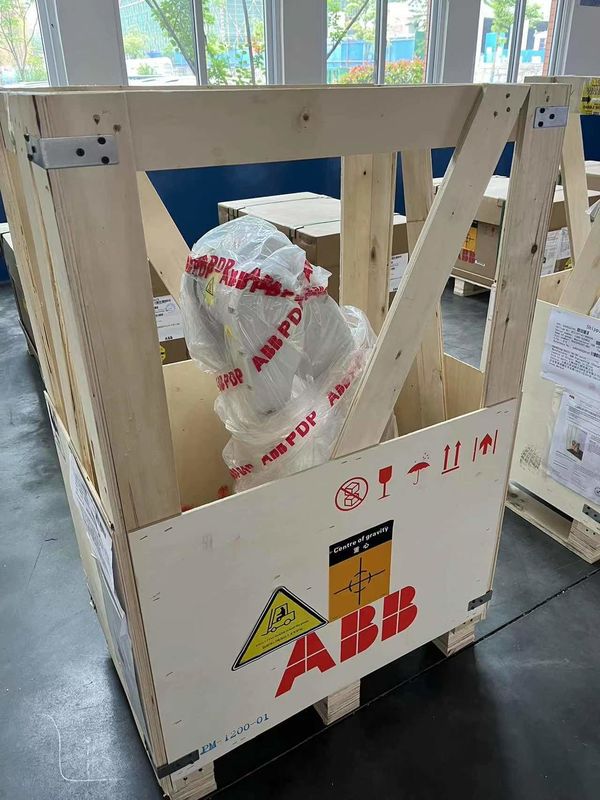 NEW ABB IRB 1200 (5/0.9) ,5kg payload , IRB 1200-7/0.7 ,Handling of parts , Polishing , Measurement , Assembly of parts