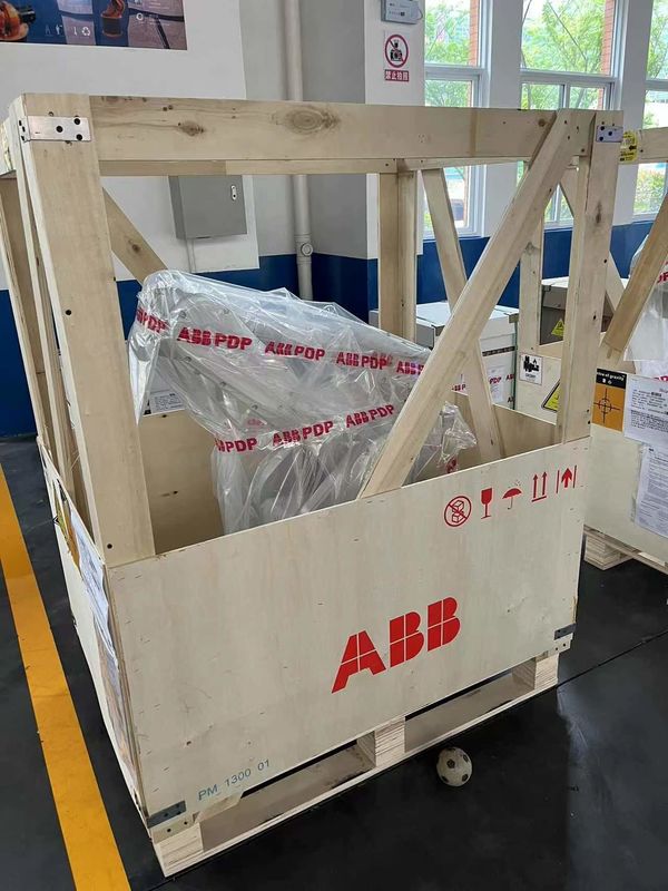 NEW ABB IRB 2600 M2004 20/12 -1.65/1.85  20kg Arc Welding , Press Tending , Loading And Unloading Of Parts , Machining