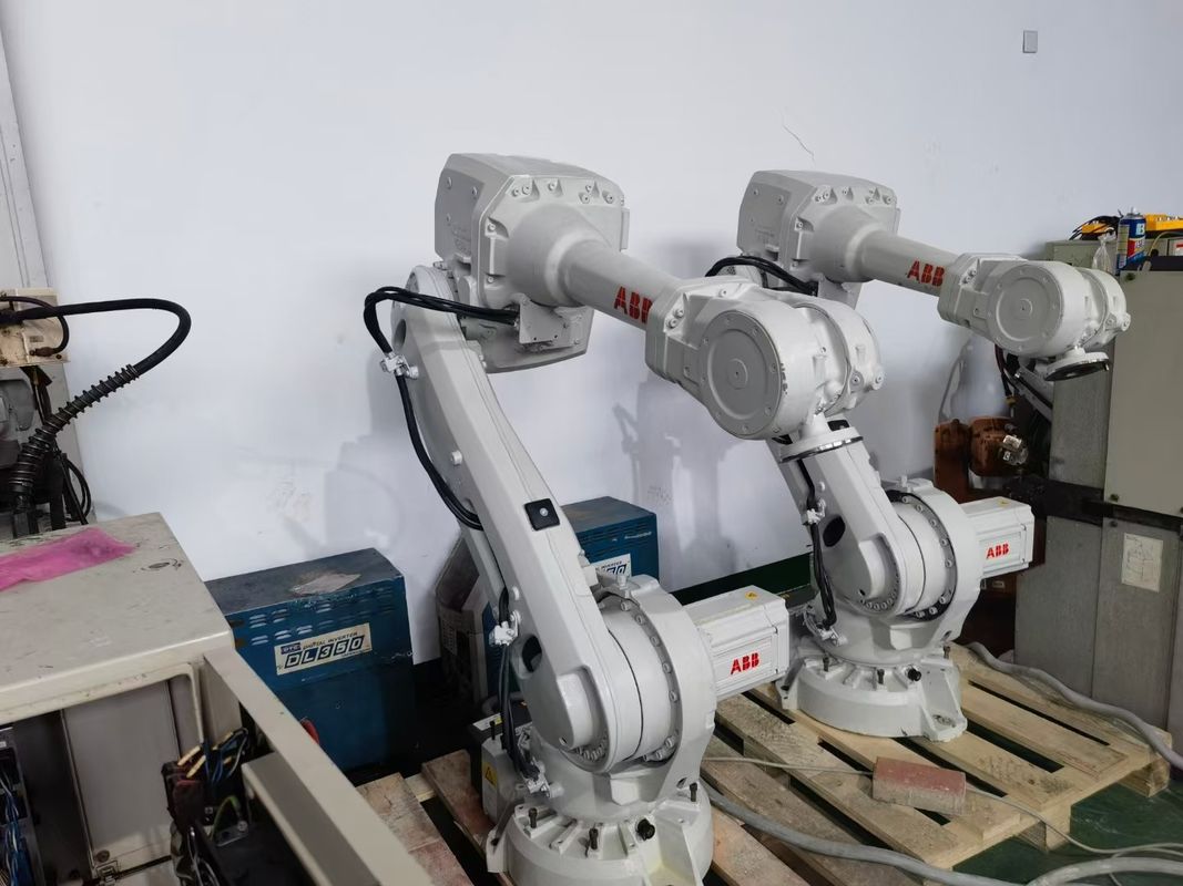 IRB 4600-60/2.05 6-Axis Robotic Arm 60kg Payload and 2050mm Reach for Additive Manufacturing Assembly Dispensing Finishing