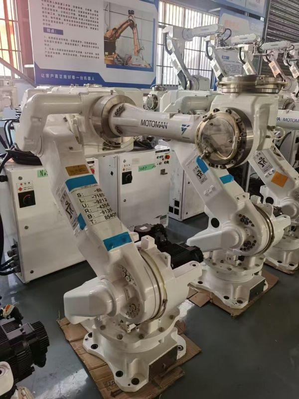 2061mm Reach CR50 XRC 50kg Payload Motoman Arc Welding Robot for Press Tending and Loading/Unloading of Parts