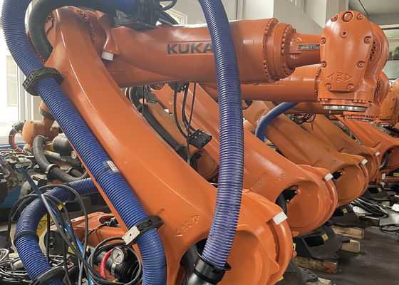 Floor Mounting Loading Robot KUKA KR210 with 6 Axes ±0.1mm Repeatability and 2700mm Reach for Flawless Palletizing
