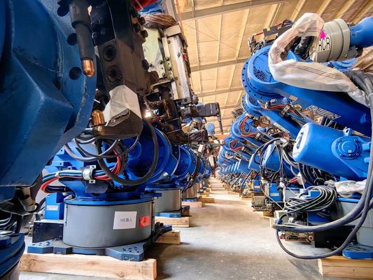 Fast and Accurate ES200D Automatic Battery Spot Welding Machine Yaskawa ES200D Robot for Welding, Handling, and Palletizing